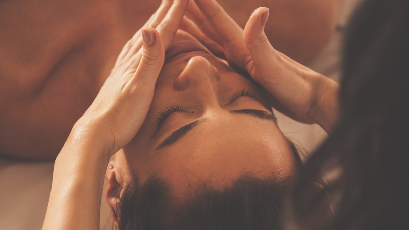 Masaje Craneofacial - Medicina estetica Santander