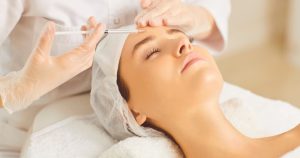 Qué es la toxina botulínica y cual es el mejor momento - Clínica de medicina estética Doctor Javier Arnáiz