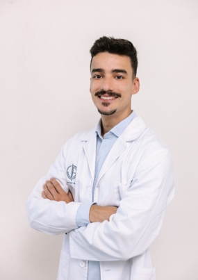 Dr Alejandro Antón Gallo - Médico unidad Láser Santander