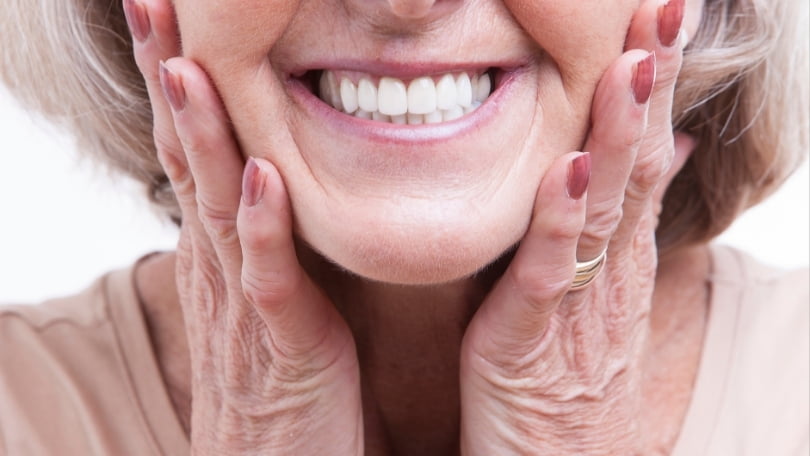 Cómo eliminar la sonrisa gingival sin cirugía