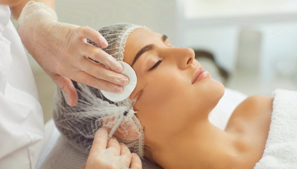 Diferencias entre relleno facial y bioestimulación: ¿cuál elegir?
